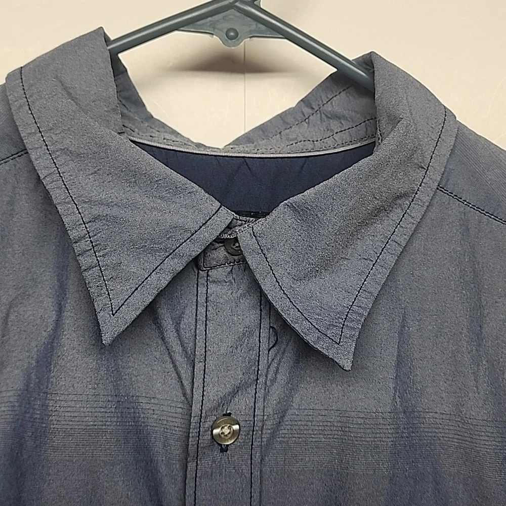 Marmot made in India sz M mens button down shirt sleeve blues shirt